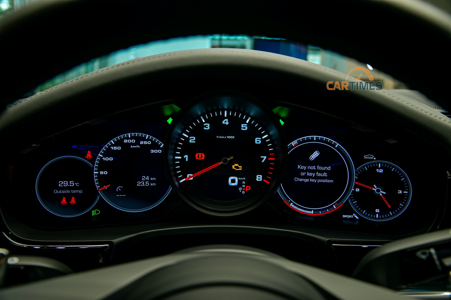 Đồng hồ hiển thị của xe Porsche Panamera 2021