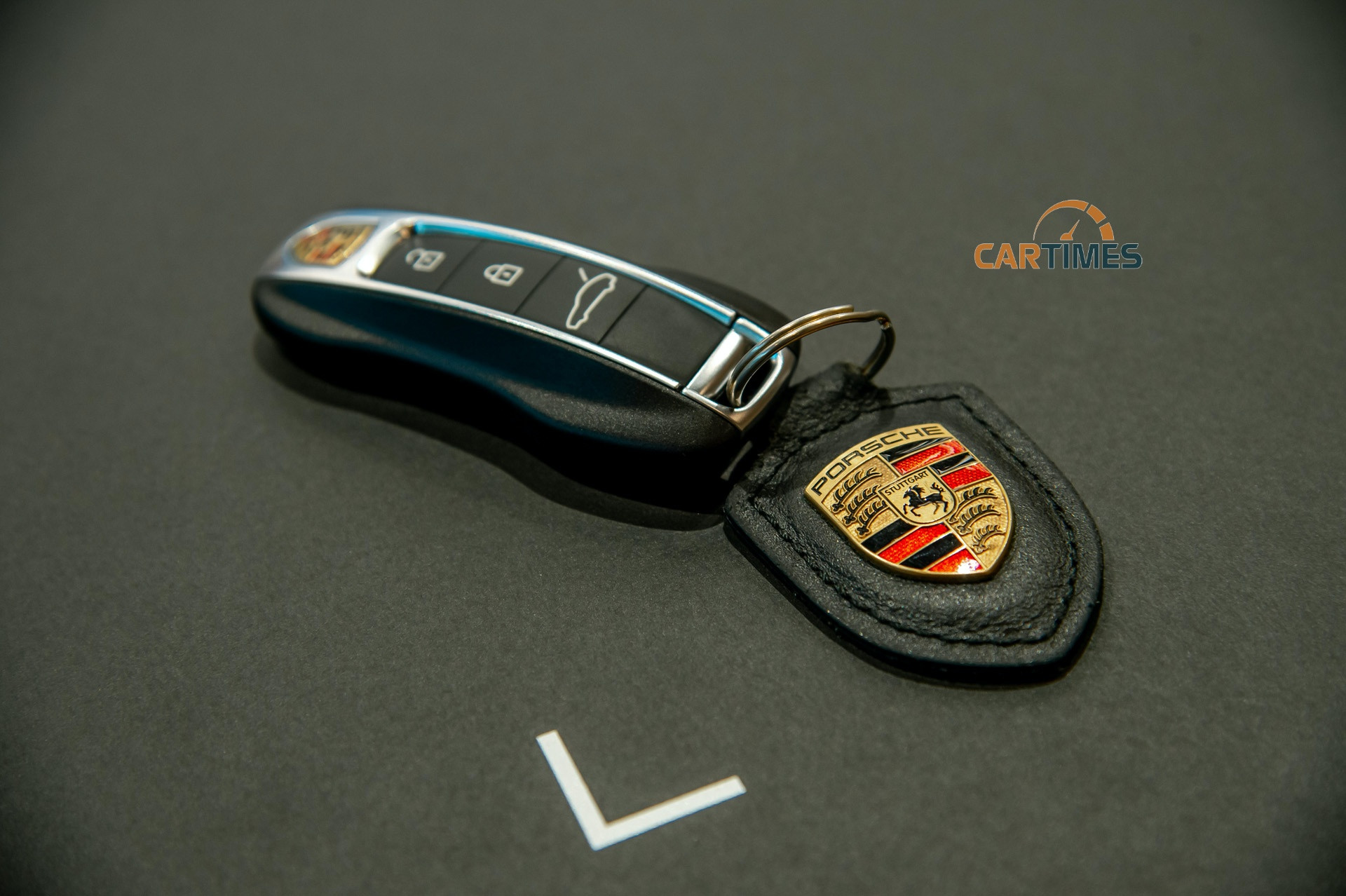 Chìa khoá xe Porsche Panamera 2021