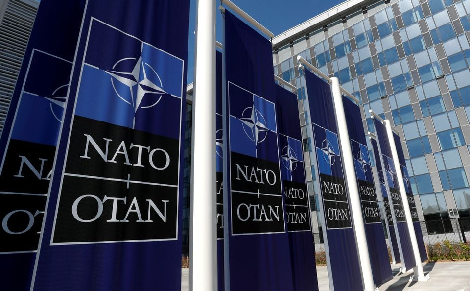 (10.20) Quan hệ Nga-NATO đã rẽ sang một hướng mới khi Nga đã gây bất ngờ khi chấm dứt sự hiện diện của phái bộ tại NATO. (Nguồn: Reuters)