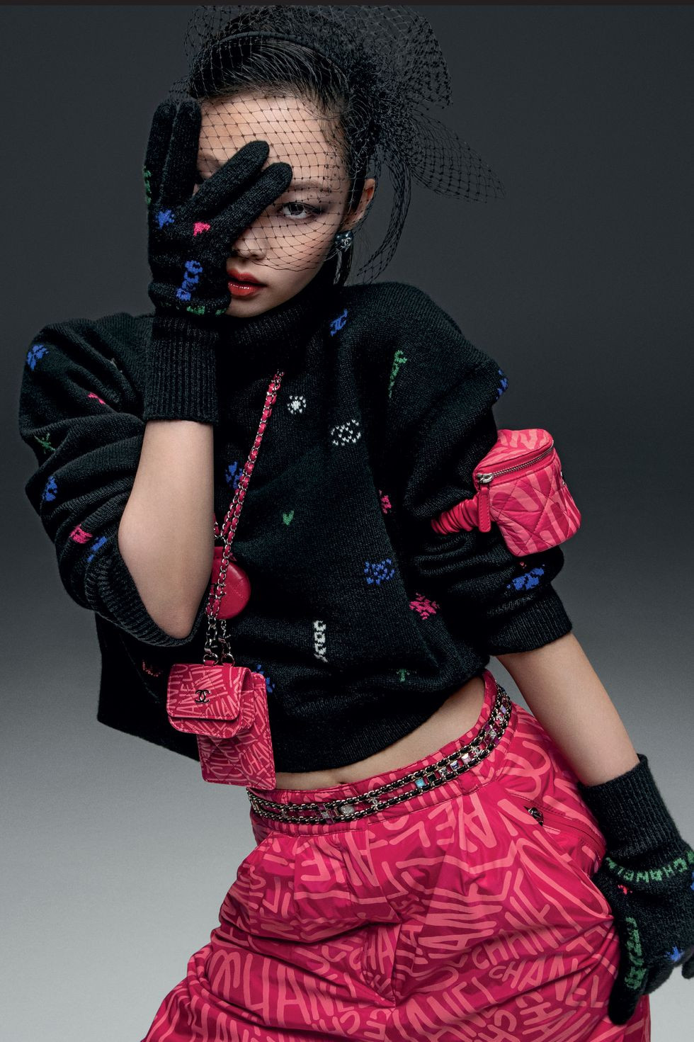 Jennie Blackpink là gương mặt đại diện cho Coco Neige 2021 của Chanel - 4