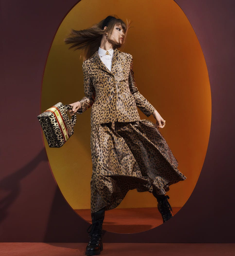 Maria Grazia Chiuri tái hiện họa tiết cổ điển của Dior - 3