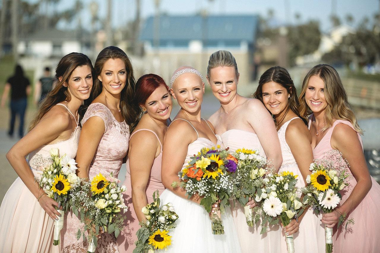 Những cô dâu dám khoe đầu trọc trong đám cưới - 4