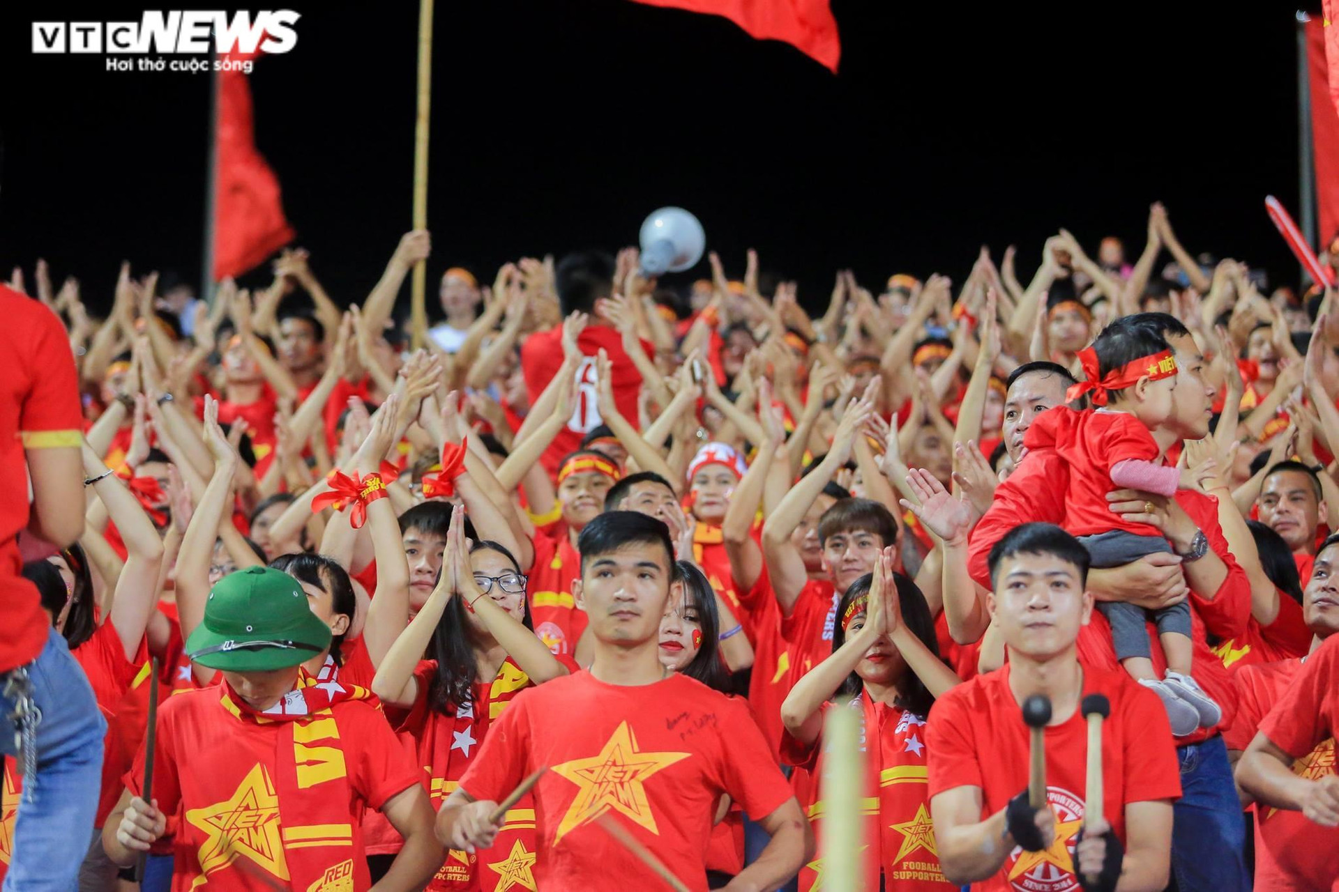 Khán giả được vào Mỹ Đình xem tuyển Việt Nam đấu Nhật Bản, Ả Rập Xê Út - 1