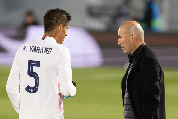 Bruno Fernandes sẵn sàng rời MU, Varane mong tái ngộ Zidane