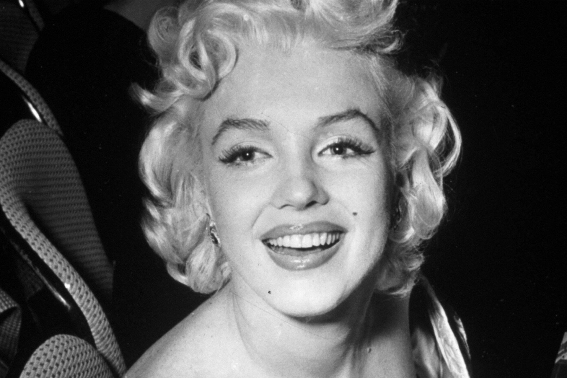 Thân vương Monaco từng định cưới Marilyn Monroe để cứu ngôi vị - 2