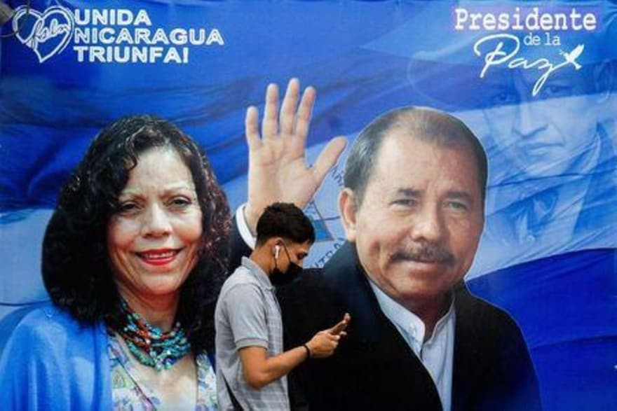 Poster tranh cử của Tổng thống Nicaragua Daniel Ortega và Phó Tổng thống Rosario Murill đã