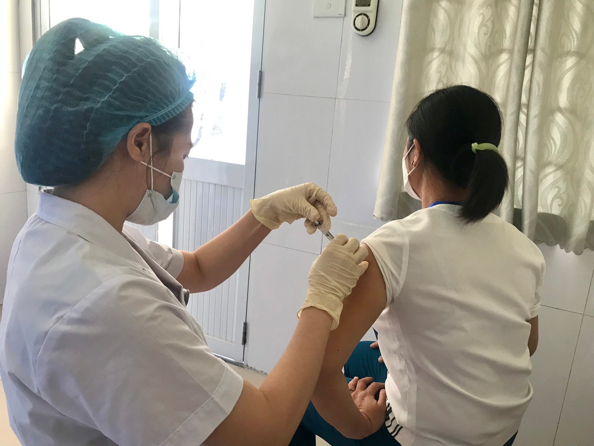 Chiều 24/10: Hơn 73,2 triệu liều vaccine COVID-19 đã tiêm chủng; Tây Ninh thêm 252 ca dương tính với SARS-CoV-2 - Ảnh 1. Chiều 24/10: Hơn 73,2 triệu liều vaccine COVID-19 đã tiêm chủng; Tây Ninh thêm 252 ca dương tính với SARS-CoV-2 - Ảnh 1.