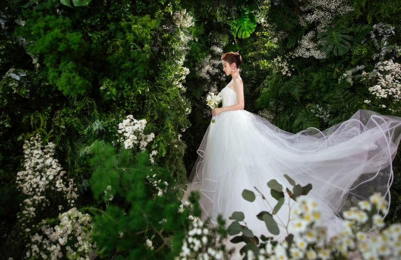 Đỗ Mỹ Linh hóa cô dâu trong bộ sưu tập váy cưới của NTK Lê Thanh Hoà - 7