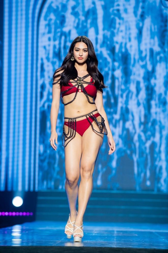 Thân hình “lực sĩ” đô con của tân Hoa hậu Hoàn vũ Thái Lan 2021 gây tranh cãi - 2
