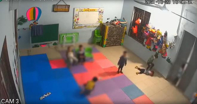 Bé gái 2 tuổi bị bạn đánh dã man trong lớp tại Bắc Giang: Phụ huynh có nên dạy con cách tự vệ từ bé?-2