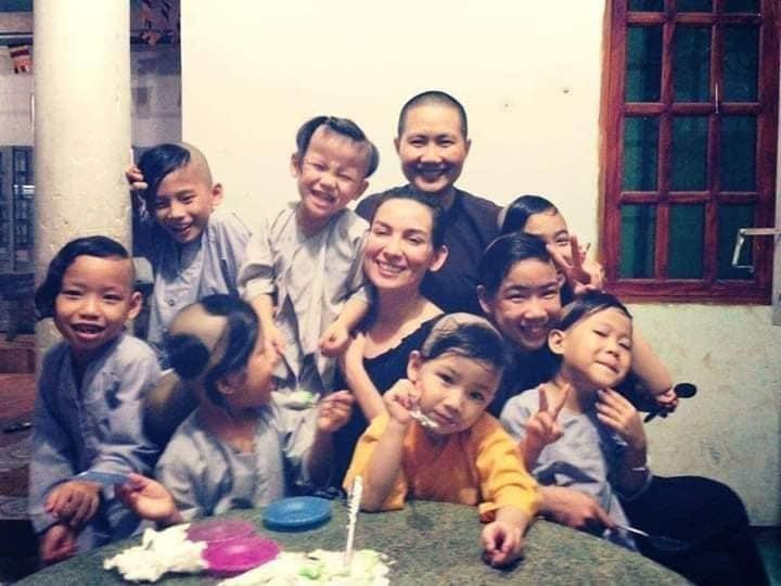 Con trai nuôi Phi Nhung đón sinh nhật: Năm tồi tệ nhất với tôi-2