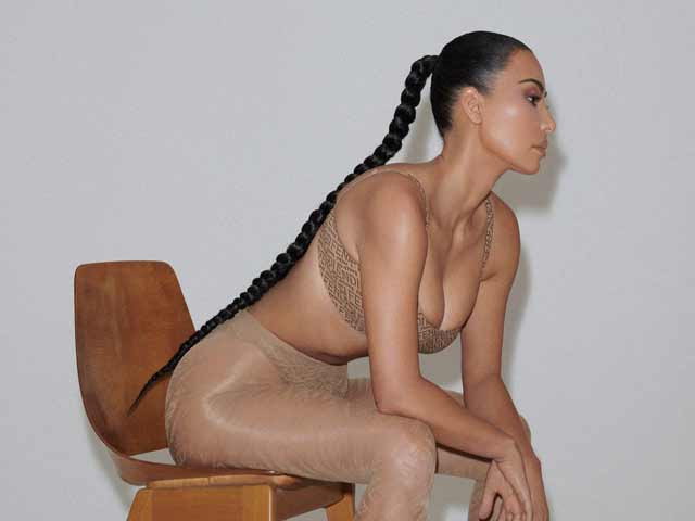 Kim Kardashian chụp quảng cáo trang phục lót xuyên thấu - 3