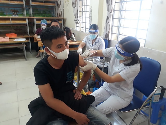17 trạm y tế lưu động quận Hà Đông sẵn sàng thực hiện nhiệm vụ - Ảnh 1. 17 trạm y tế lưu động quận Hà Đông sẵn sàng thực hiện nhiệm vụ - Ảnh 1.