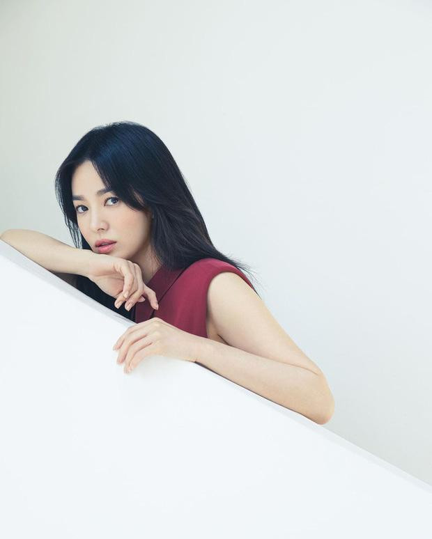 Song Hye Kyo để lộ tha thu: Gái ngoan ngày nào giờ lột xác táo bạo-4