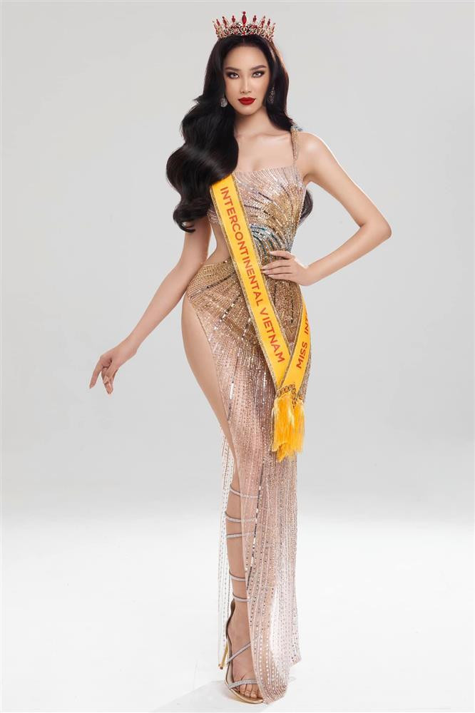 Ái Nhi nhờ dân mạng vote đầm mặc cho chặng cuối Miss Intercontinental 2021-3