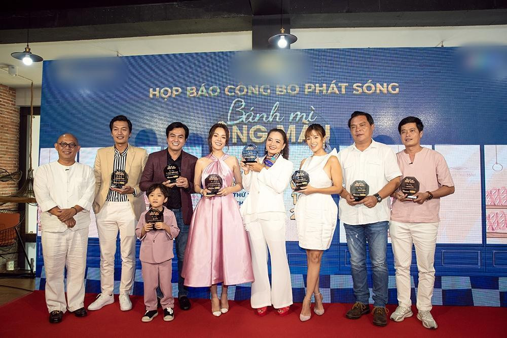Rating phim Việt cao nhất 2021: Hương Vị Tình Thân chỉ hạng 7, top 1 gây bất ngờ-11