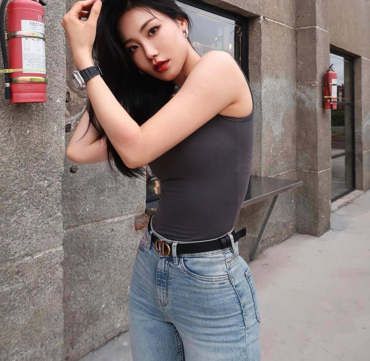 Mỹ nữ Hàng Châu chuộng mốt quần skinny jean - 3