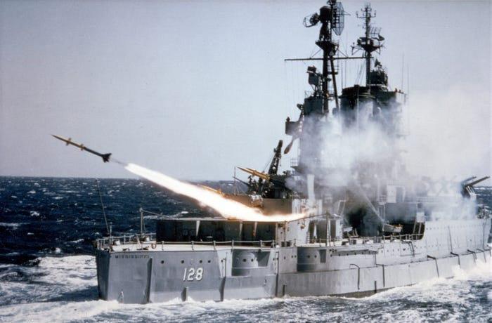 Chiến hạm Mỹ từng 2 lần suýt làm nổ tung chính mình - 2