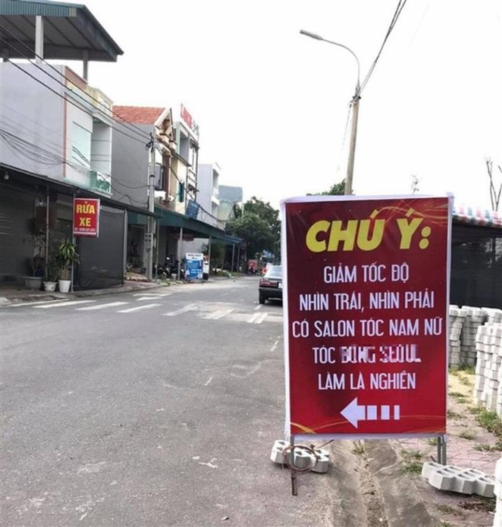 “Cười ôm bụng” với những biển quảng cáo mời gọi “đi vào lòng người“ - Hình 6 “Cuoi om bung” voi nhung bien quang cao moi goi “di vao long nguoi“-Hinh-6