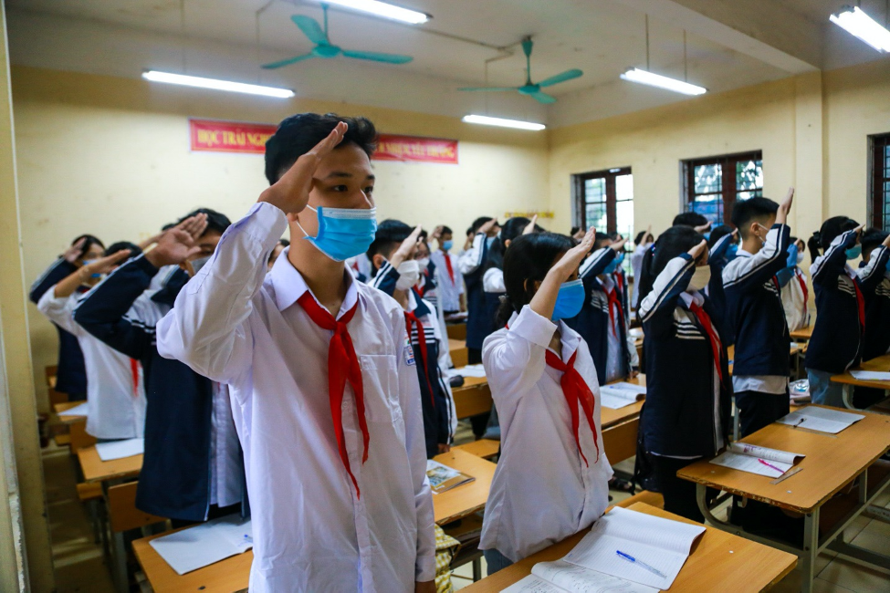Ảnh: Những học sinh đầu tiên ở Hà Nội được tới trường sau 6 tháng nghỉ dịch - 4