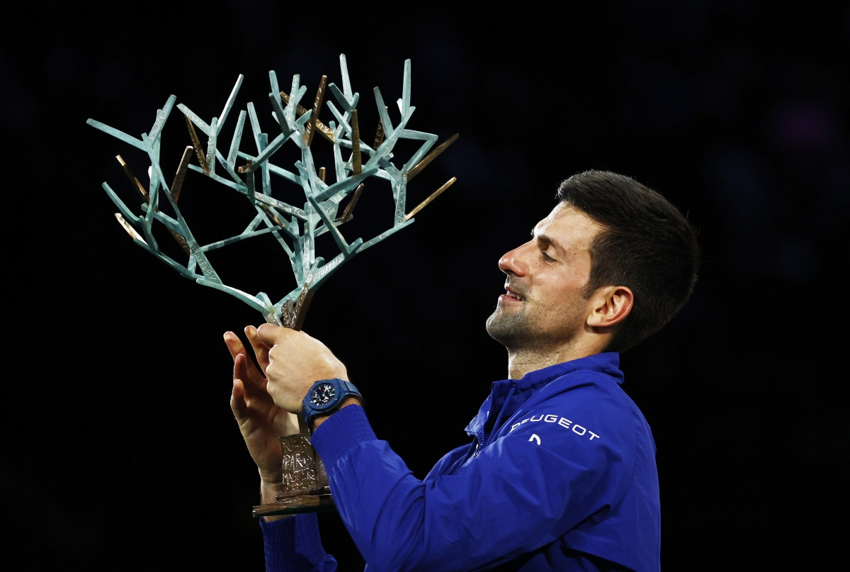 Djokovic đăng quang Paris Masters 2021. (Ảnh: Reuters). 