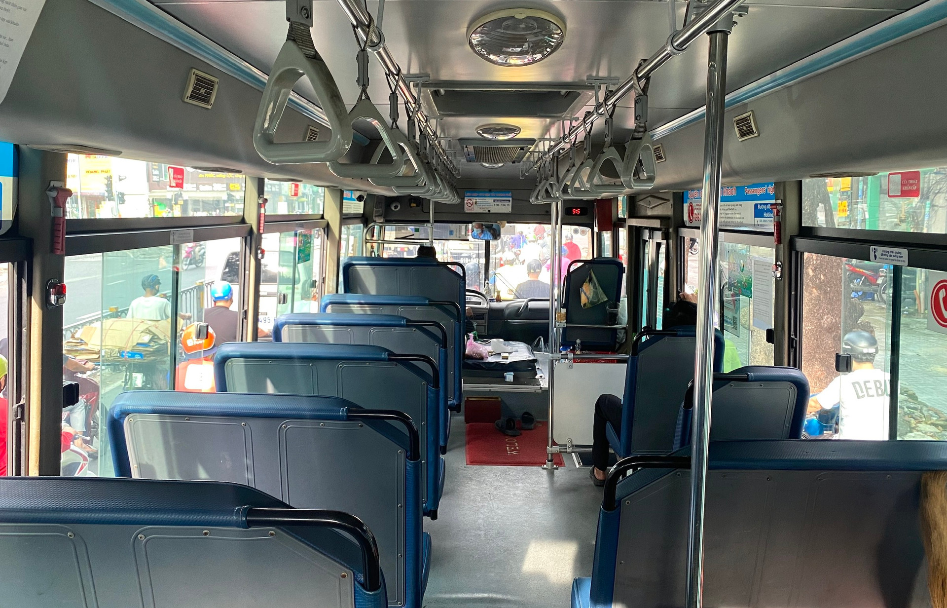 TPHCM có thêm 15 tuyến xe buýt hoạt động trở lại - 2