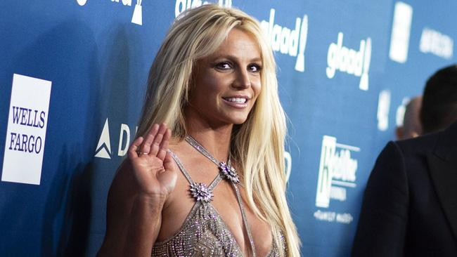 Britney Spears chính thức tự do sau 13 năm phải chịu sự giám hộ của bố ruột-1