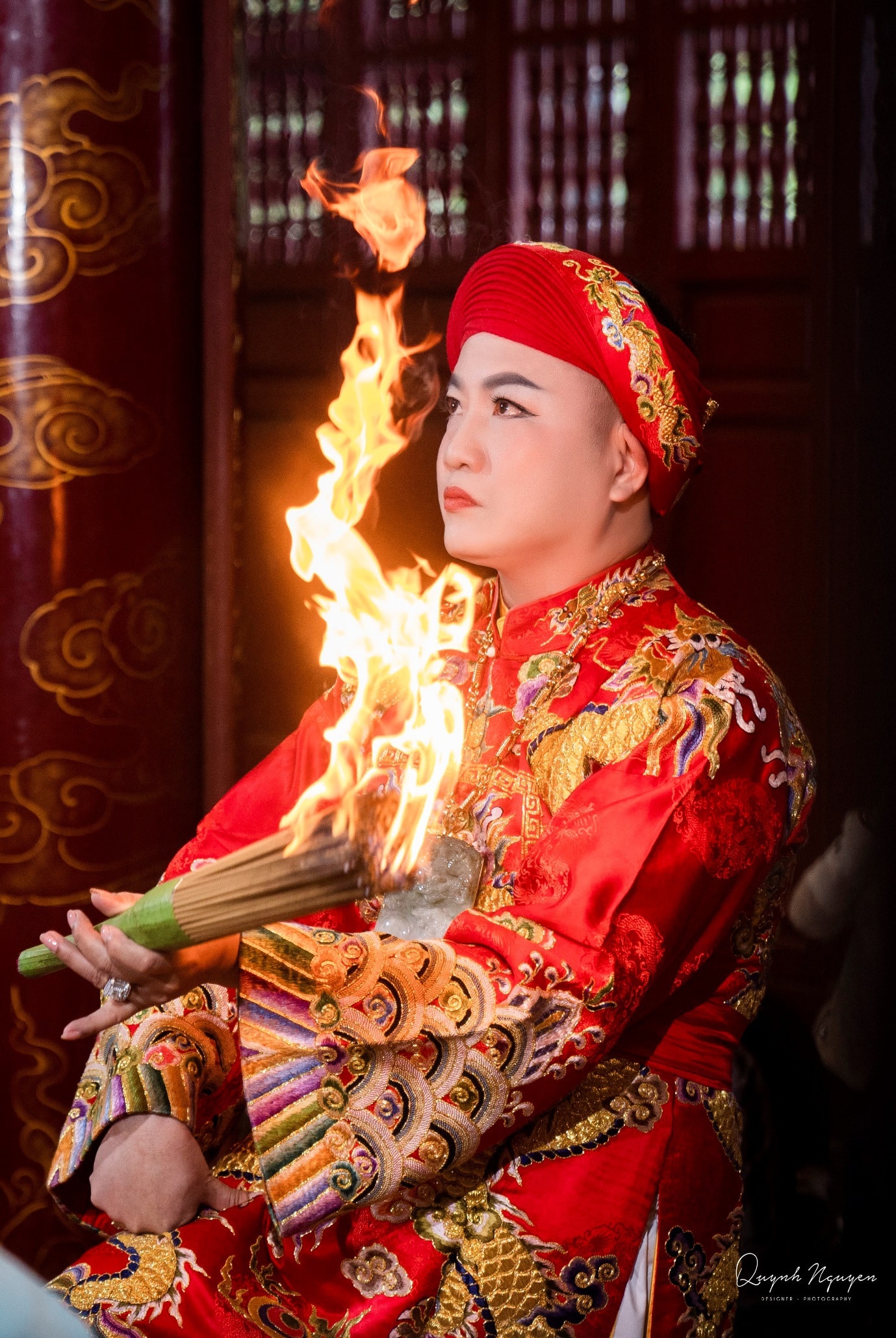 Nghệ nhân ưu tú Đặng Ngọc Anh: Cống hiến cả cuộc đời để gìn giữ văn hóa tín ngưỡng thờ Mẫu - 4 Nghệ nhân ưu tú Đặng Ngọc Anh: Cống hiến cả cuộc đời để gìn giữ văn hóa tín ngưỡng thờ Mẫu - 4