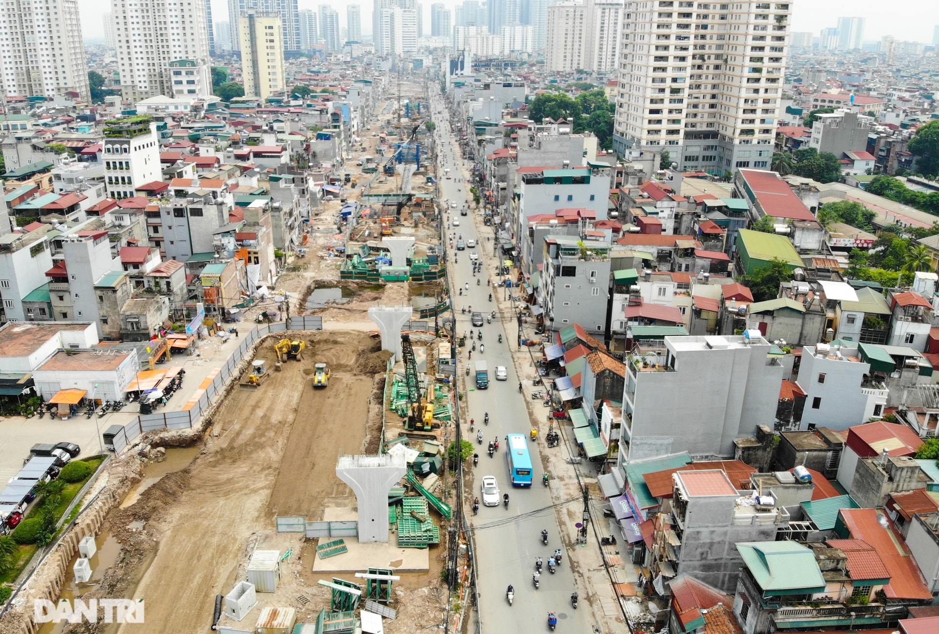 Hà Nội phân luồng giao thông sau khi ngăn đường thi công vành đai 2