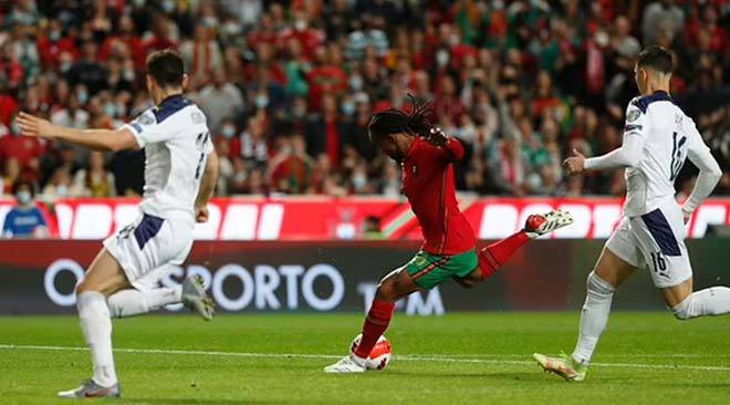 Thủng lưới phút 90, Bồ Đào Nha phải tranh vé vớt đi World Cup