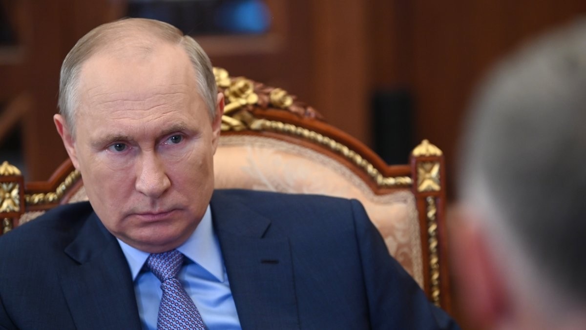 Vấn đề Ukraine: Tổng thống Putin ký sắc lệnh; NATO và các nước châu Âu đồng loạt cảnh báo; Mỹ-EU tính đòn