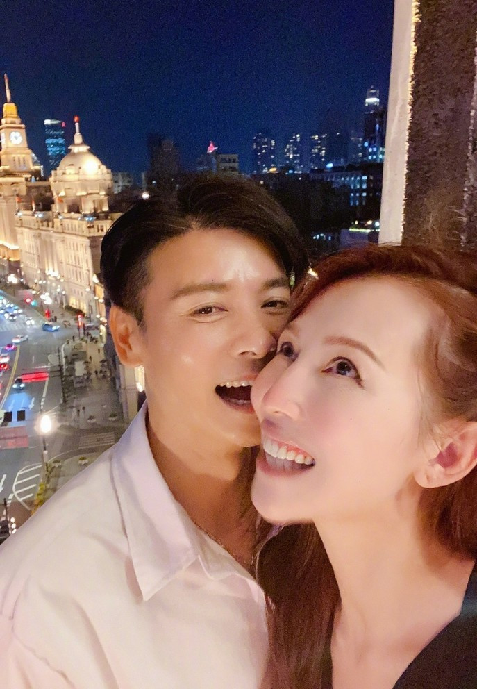 Hôn nhân 13 năm ngọt ngào của Thái Thiếu Phân và ông xã tài tử