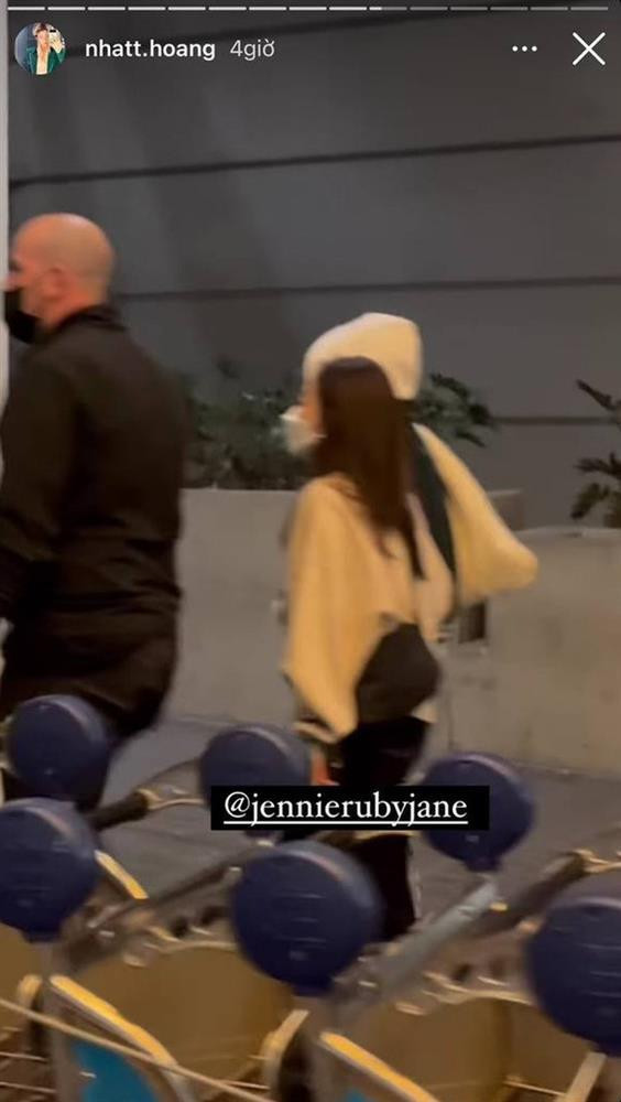Jennie được fan Việt tóm trọn khoảnh khắc ở sân bay nhưng  lại gây tranh cãi-8
