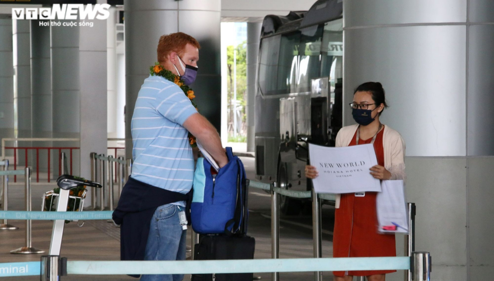 Ảnh: Đà Nẵng đón chuyến bay đầu tiên đưa khách quốc tế đến Việt Nam - 4