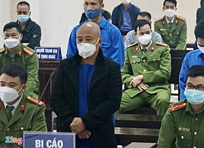 5 luật sư bỏ ra ngoài khi tòa không hoãn xét xử vợ chồng Đường Nhuệ-1