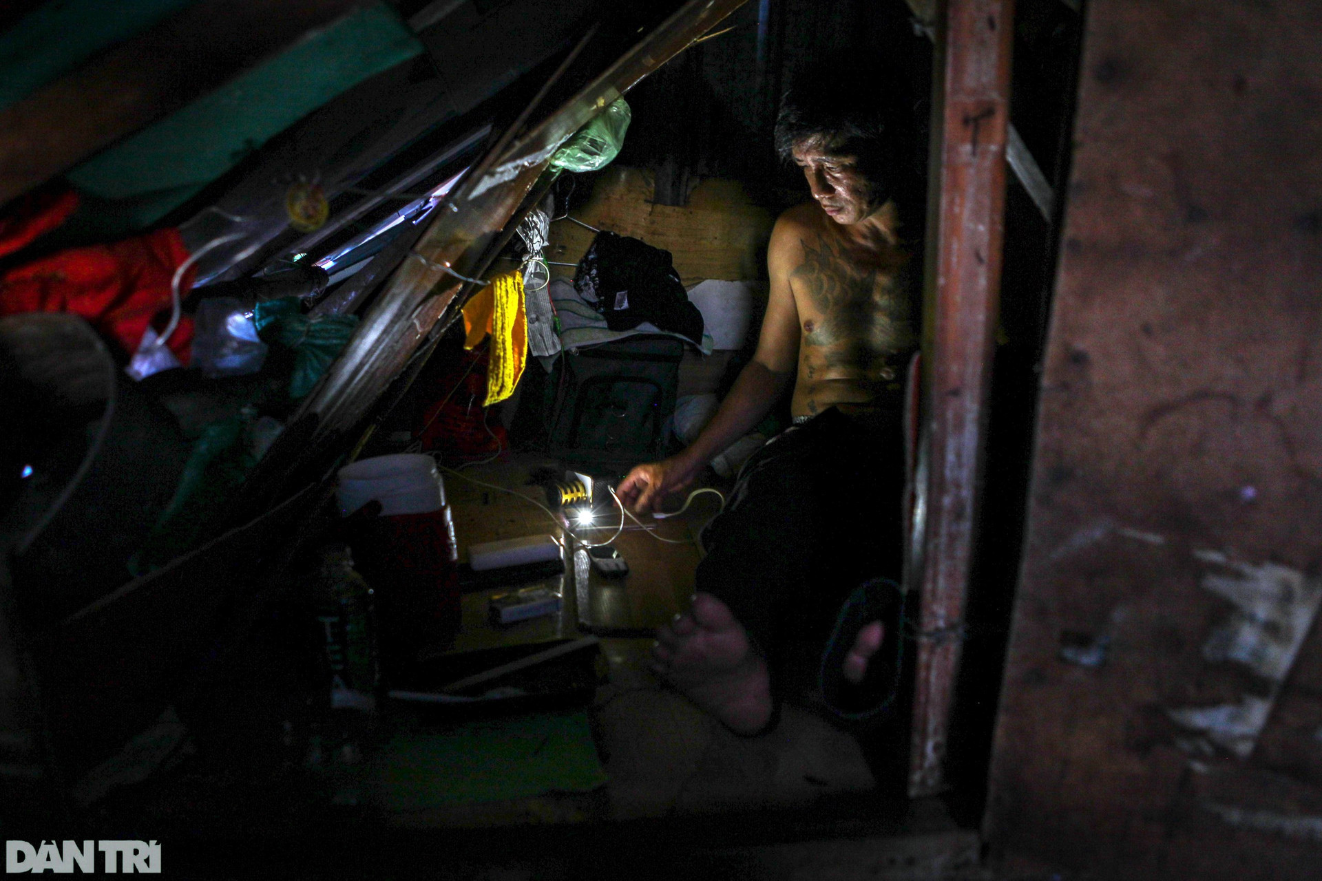 Cuộc sống ở con rạch ô nhiễm nhất Sài Gòn - 12