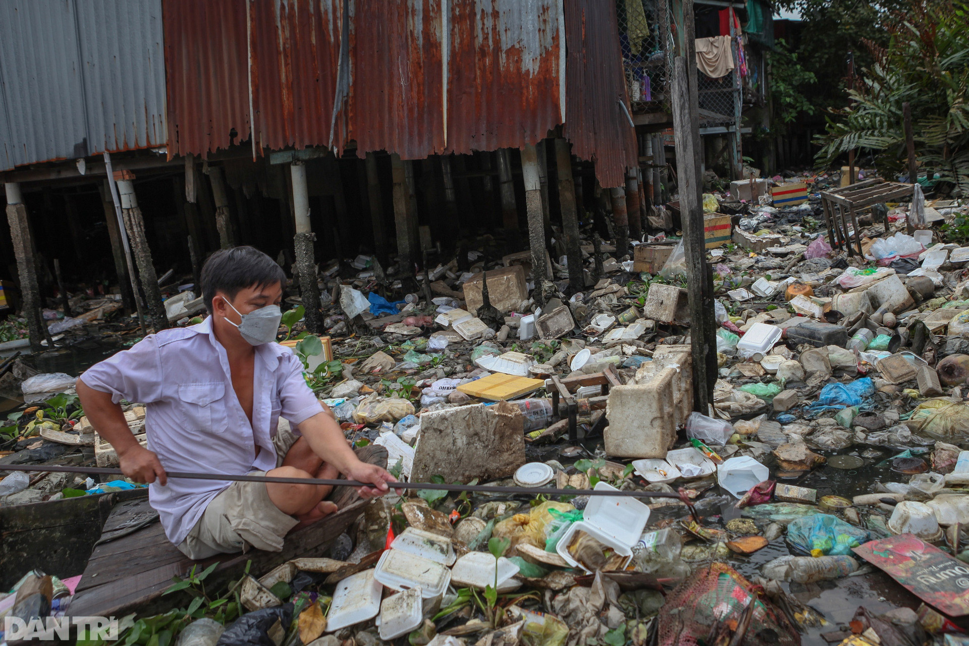 Cuộc sống ở con rạch ô nhiễm nhất Sài Gòn - 5