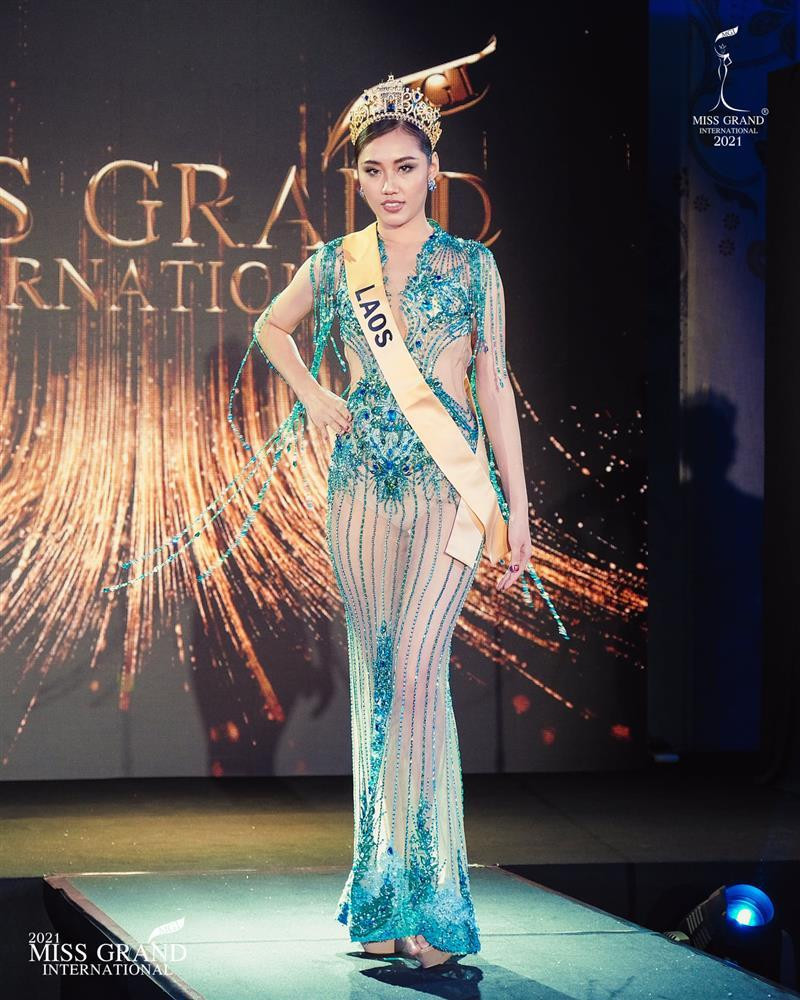 10 bộ váy hở bạo nhất Họp báo Miss Grand: Thùy Tiên đứng đầu!-10