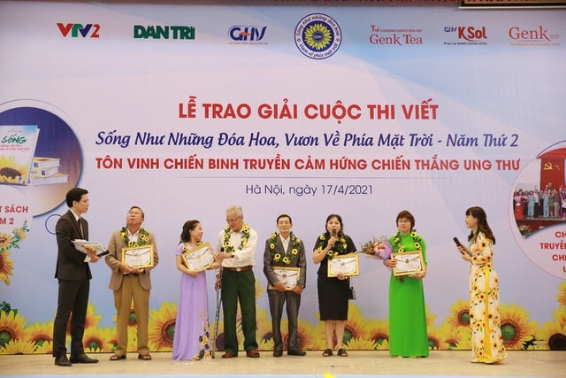 Người phụ nữ kiên cường chiến thắng ung thư tử cung - 3