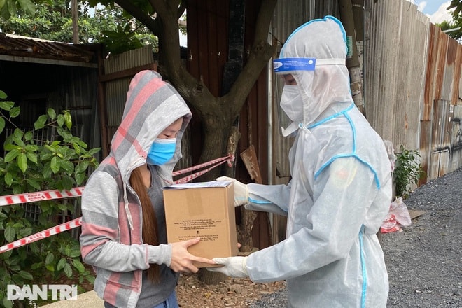 20h hôm nay, tưởng niệm hơn 23.000 người bị Covid-19 cướp đi sinh mạng - 1 20h hôm nay, tưởng niệm hơn 23.000 người bị Covid-19 cướp đi sinh mạng - 1