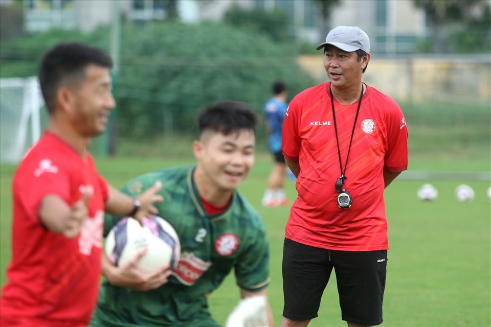 Huấn luyện viên Trần Minh Chiến đã lên sẵn kế hoạch nhân sự cho câu lạc bộ TPHCM. Ảnh: Thanh Vũ