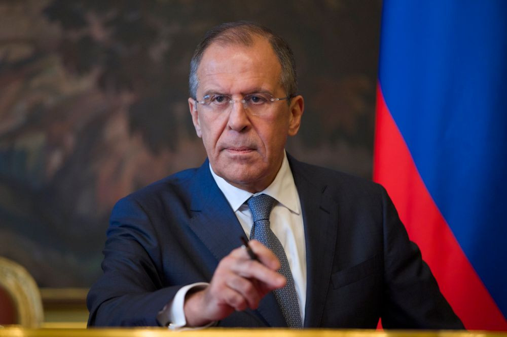 Ngoại trưởng Nga Sergei Lavrov vừa có các cuộc gặp riêng với Ngoại trưởng Azerbaijan Jeyhun Bayramov và Ngoại trưởng Armenia Zohrab Mnatsakanyan trong hai ngày 20 và 21/10 tại Moskva. (Nguồn: AP)