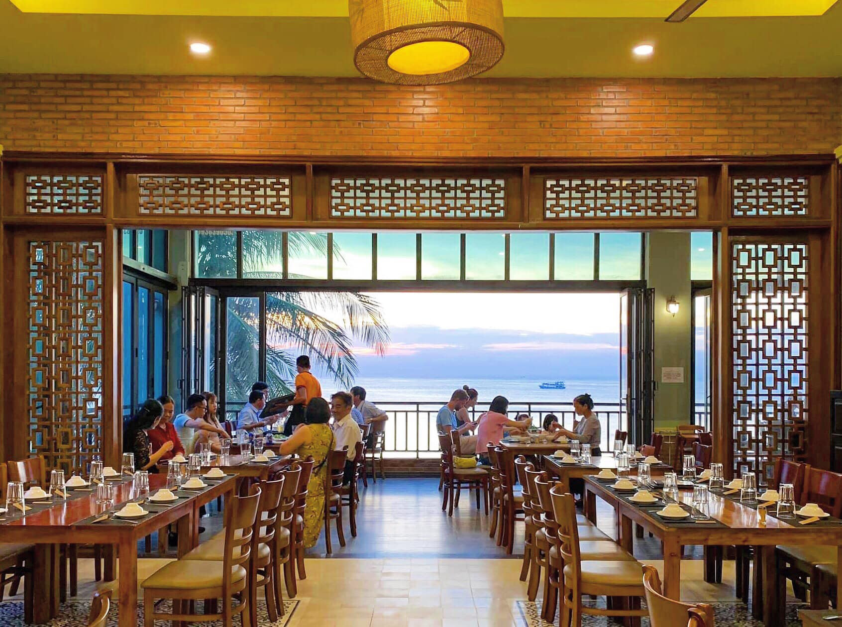 Top những quán ăn gỏi cá trích ngon khó cưỡng khiến du khách không thể bỏ qua khi đến Phú Quốc - 4