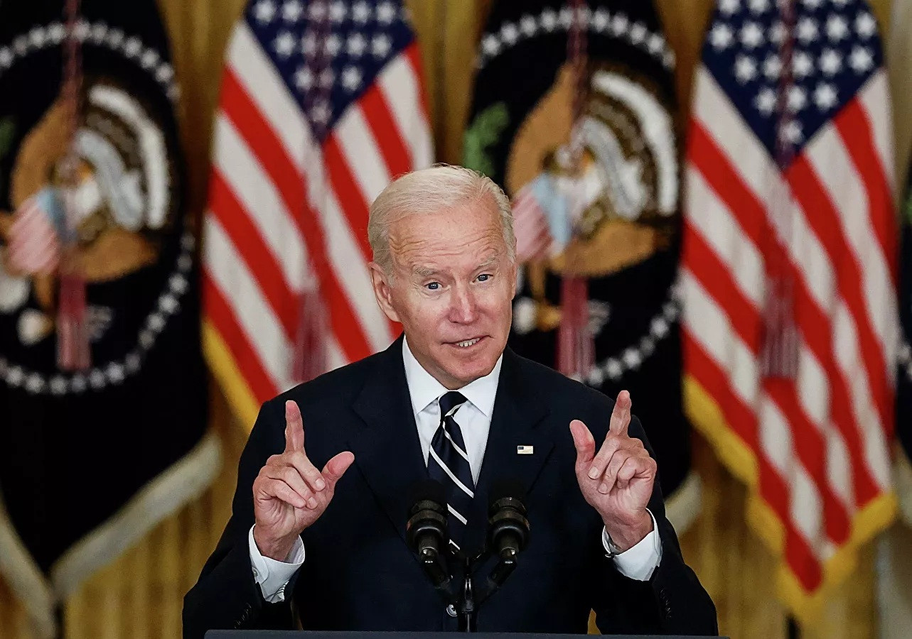 Ông Biden ‘bất ngờ’ chuyển giao quyền lực cho Phó Tổng thống Harris