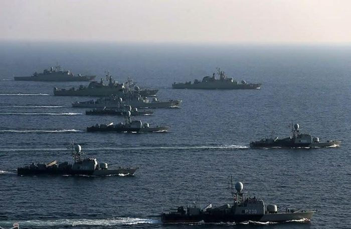 Hải quân Iran bắt giữ tàu nước ngoài, không công bố quốc tịch 11 thủy thủ