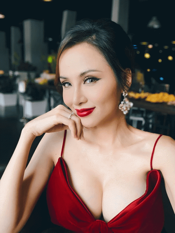 Hoa hậu Diễm Hương: 'Tôi muốn nghỉ hưu ở tuổi 35'