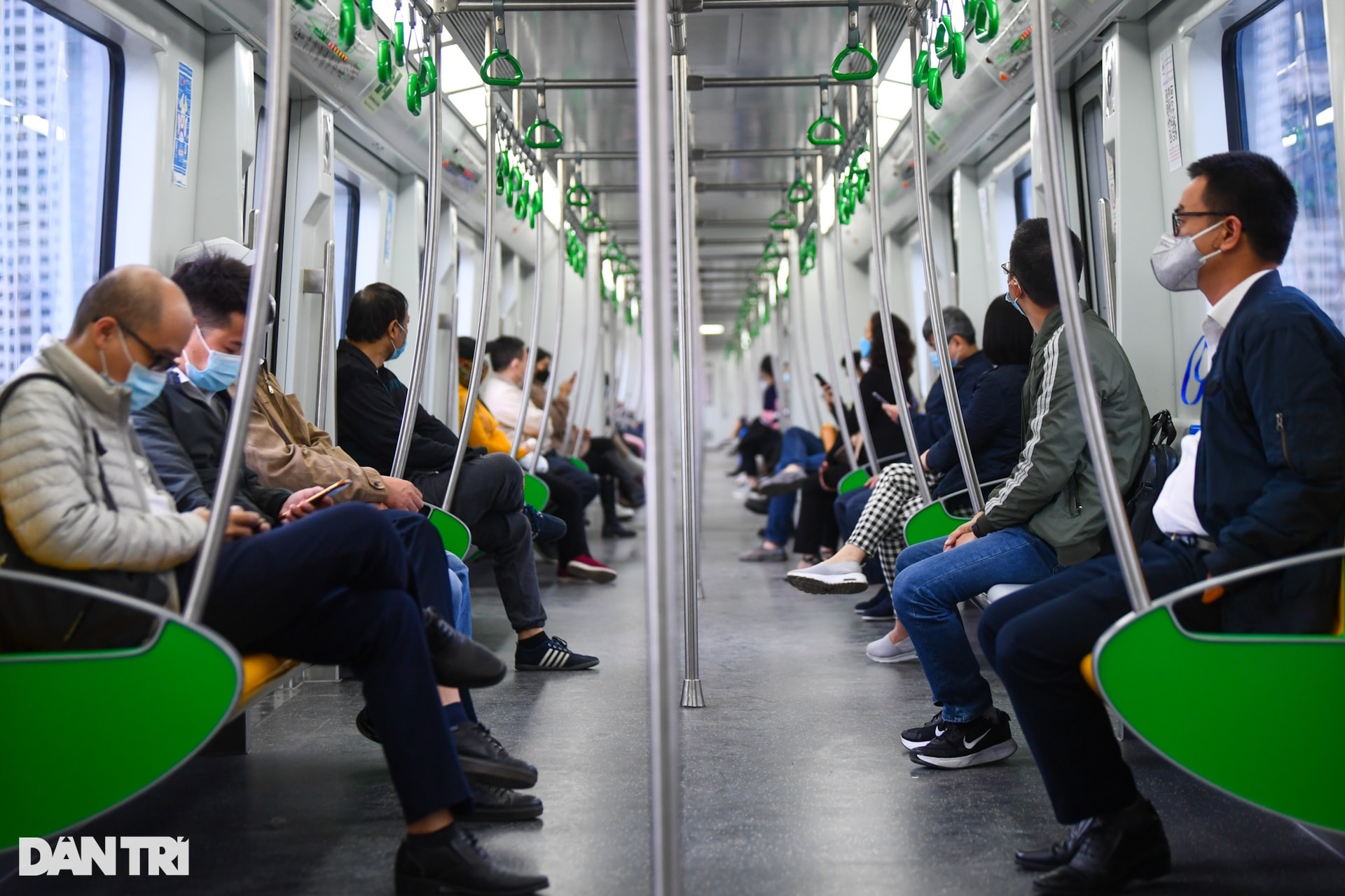 Tàu Cát Linh - Hà Đông vắng vẻ sau ngày bán vé, khách trải nghiệm giảm mạnh - 11 Tàu Cát Linh - Hà Đông vắng vẻ sau ngày bán vé, khách trải nghiệm giảm mạnh - 11