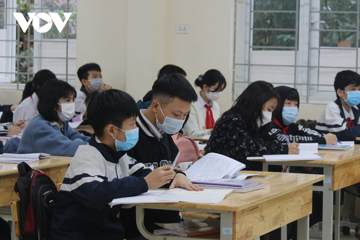 Buổi học đầu tiên của học sinh lớp 9 ngoại thành Hà Nội sau hơn nửa năm ở nhà - 2