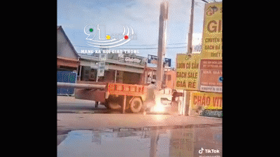 02-giat-dien-3-nguoi-thuong-vong.gif