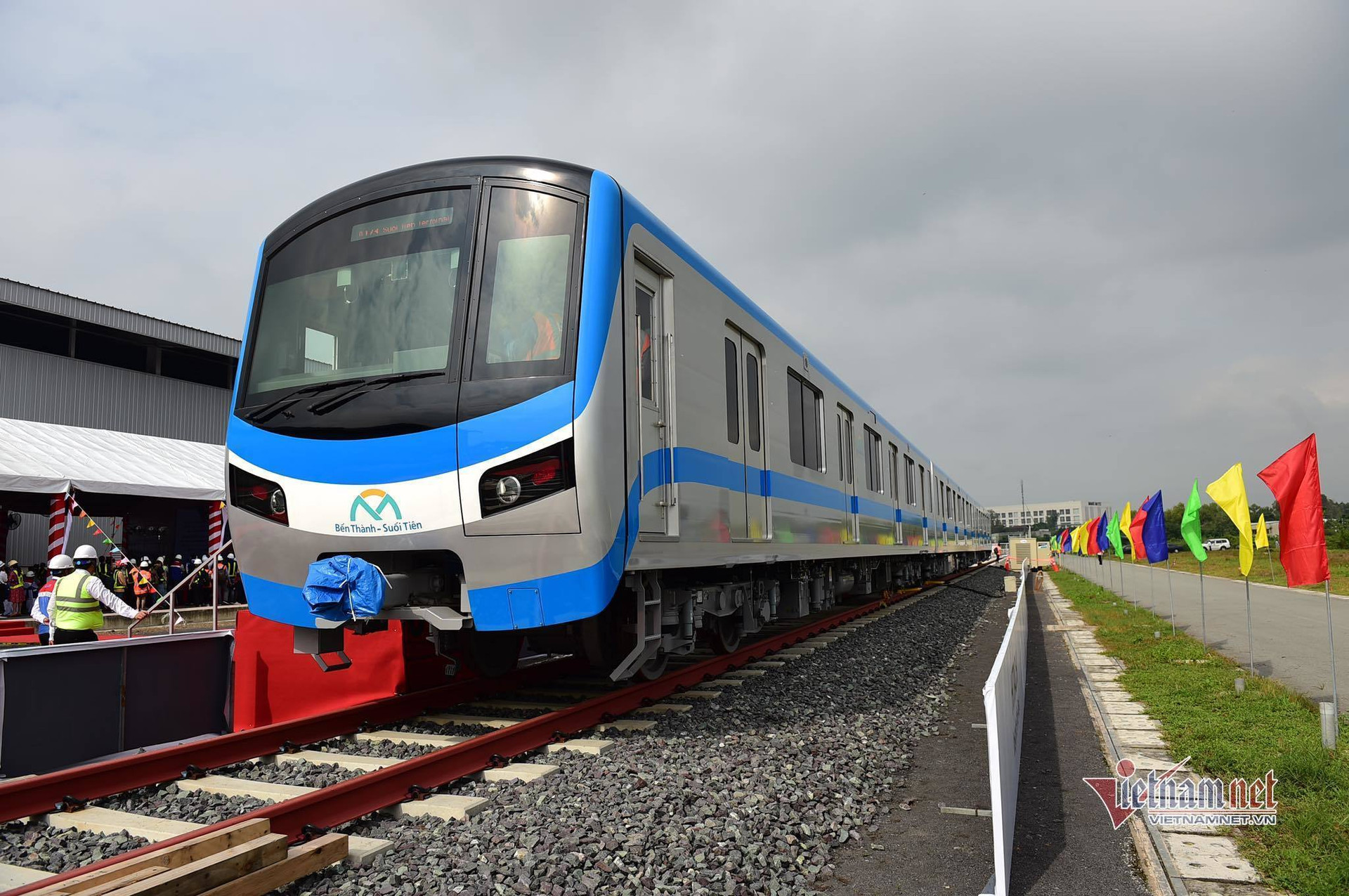 Bốn đoàn tàu metro Bến Thành - Suối Tiên rời Nhật, sắp cập cảng ở TP.HCM